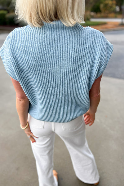 Gaines sweater top, baby blue