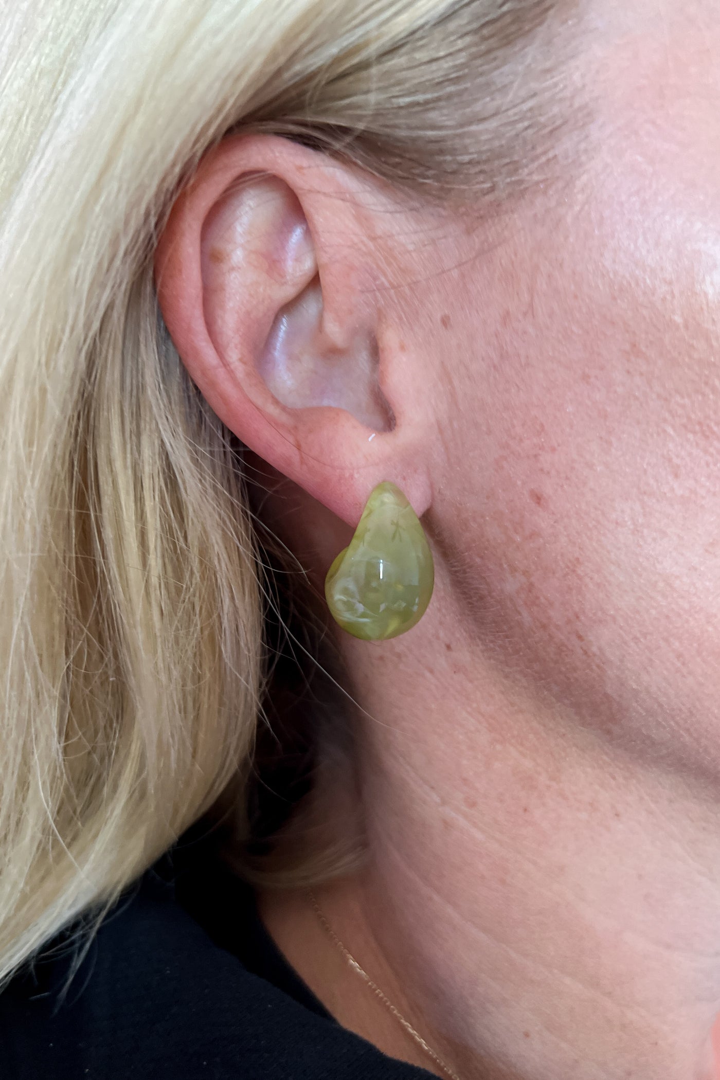 Bella Earrings, olive
