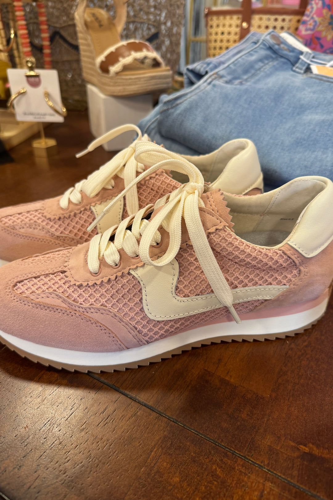 B.NTCD Sneakers, rose by Dolce Vita