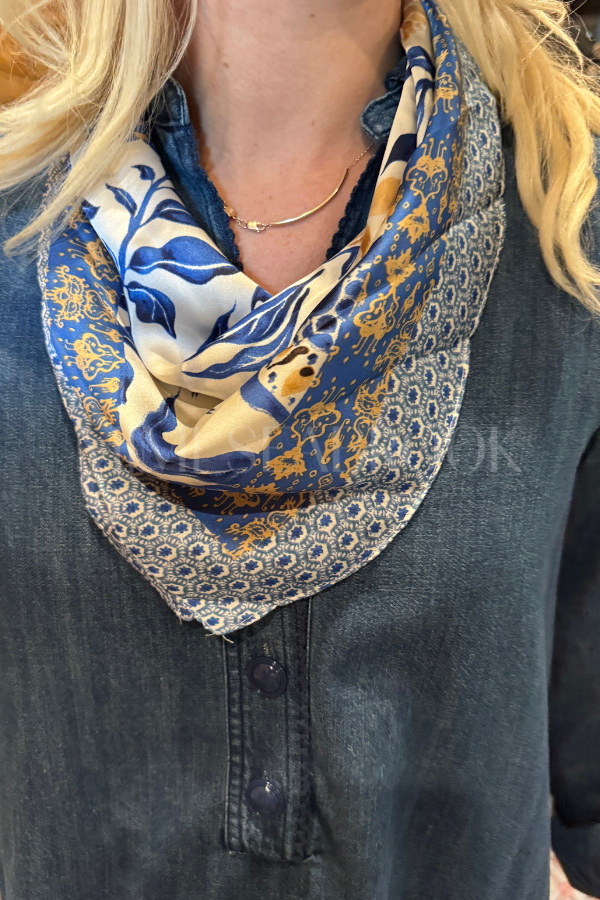 Calley Scarf
