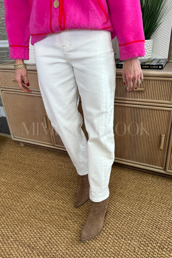 Cherish barrel jeans