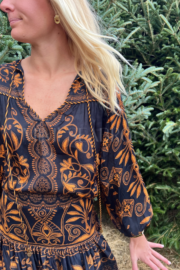 Cornely Ainika Black Blouse by Farm Rio