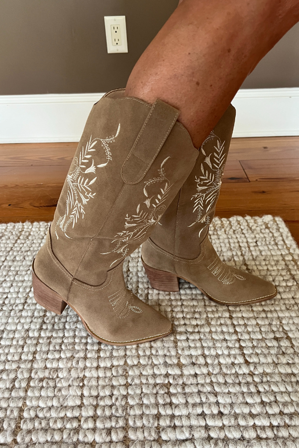 Flora boots