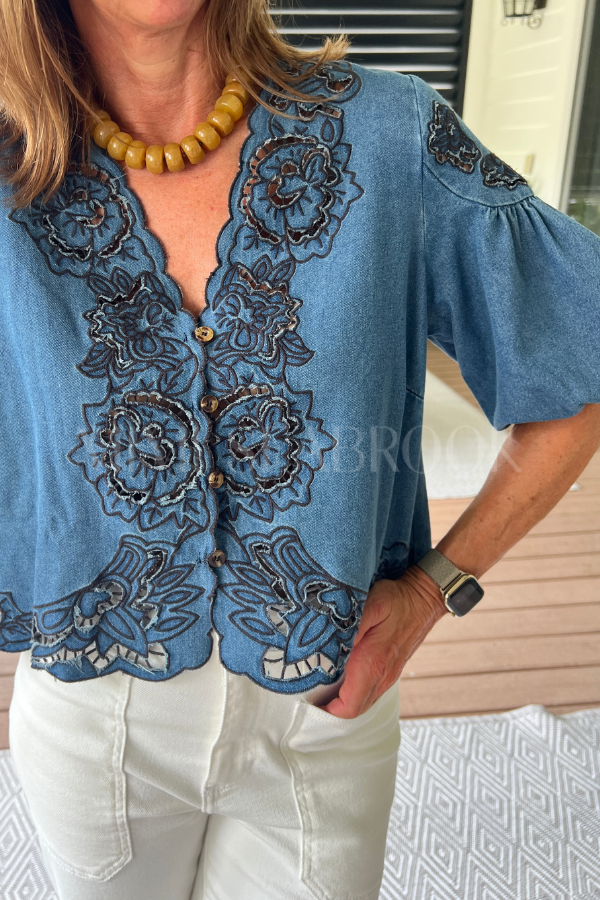 Harcourt top