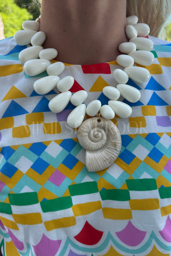 Kai Shell necklace, white
