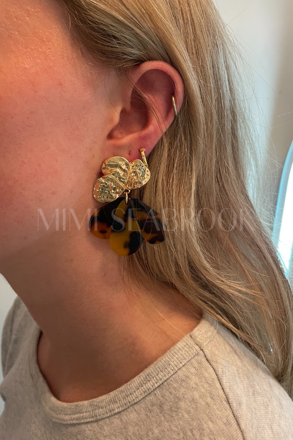 Larch earrings, tortoise