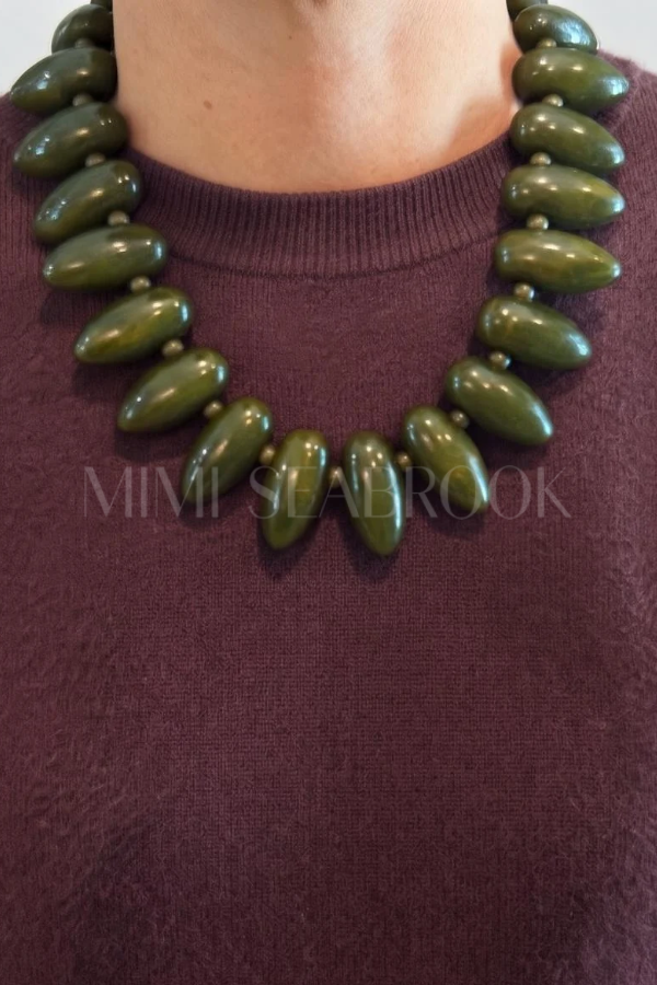 Liora necklace, olive