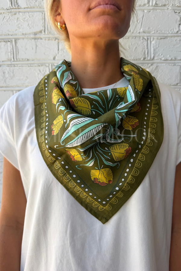 Maple Mae scarf