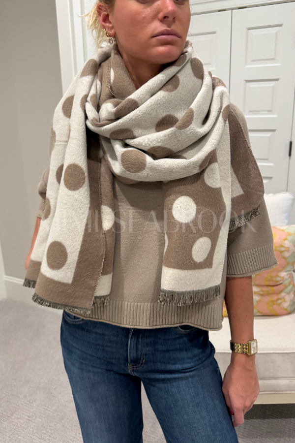 Sinclair scarf