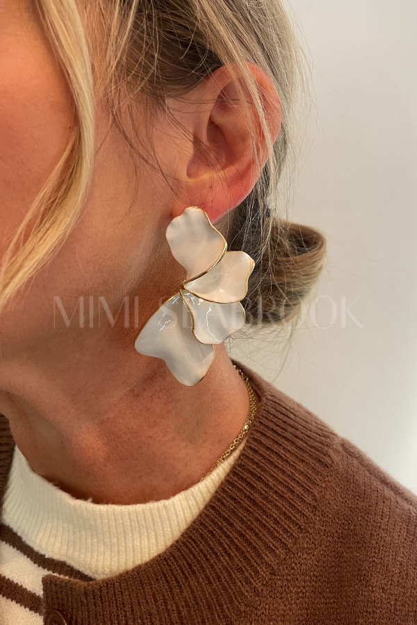 Songbird earrings, white