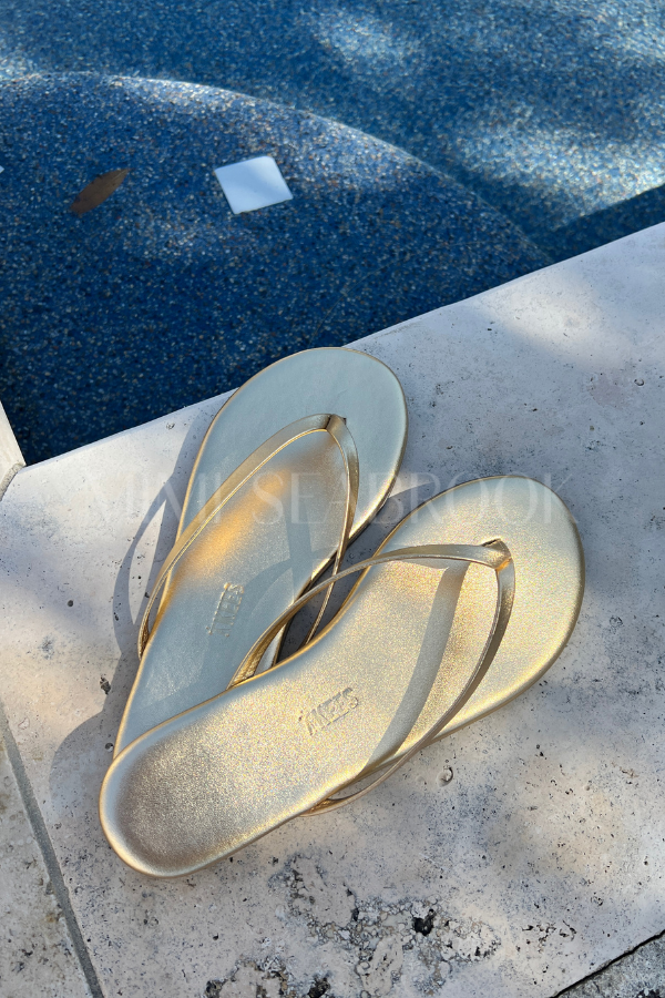 TKEEs Metallics Flip Flops