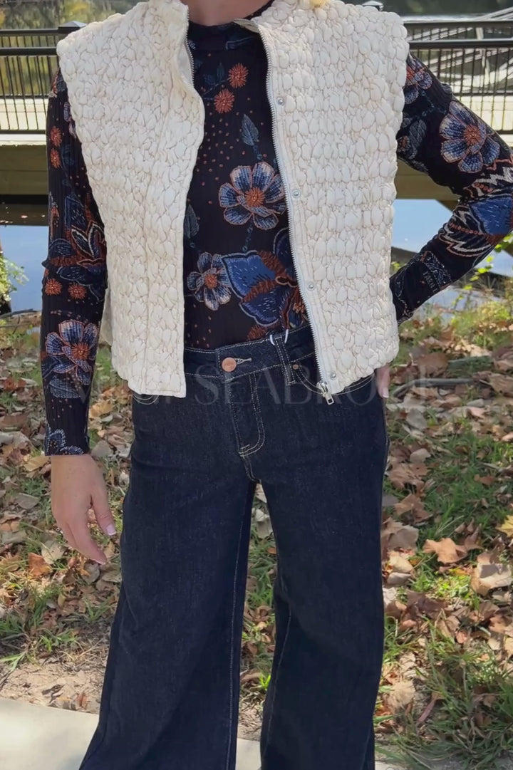 Emery vest, ivory