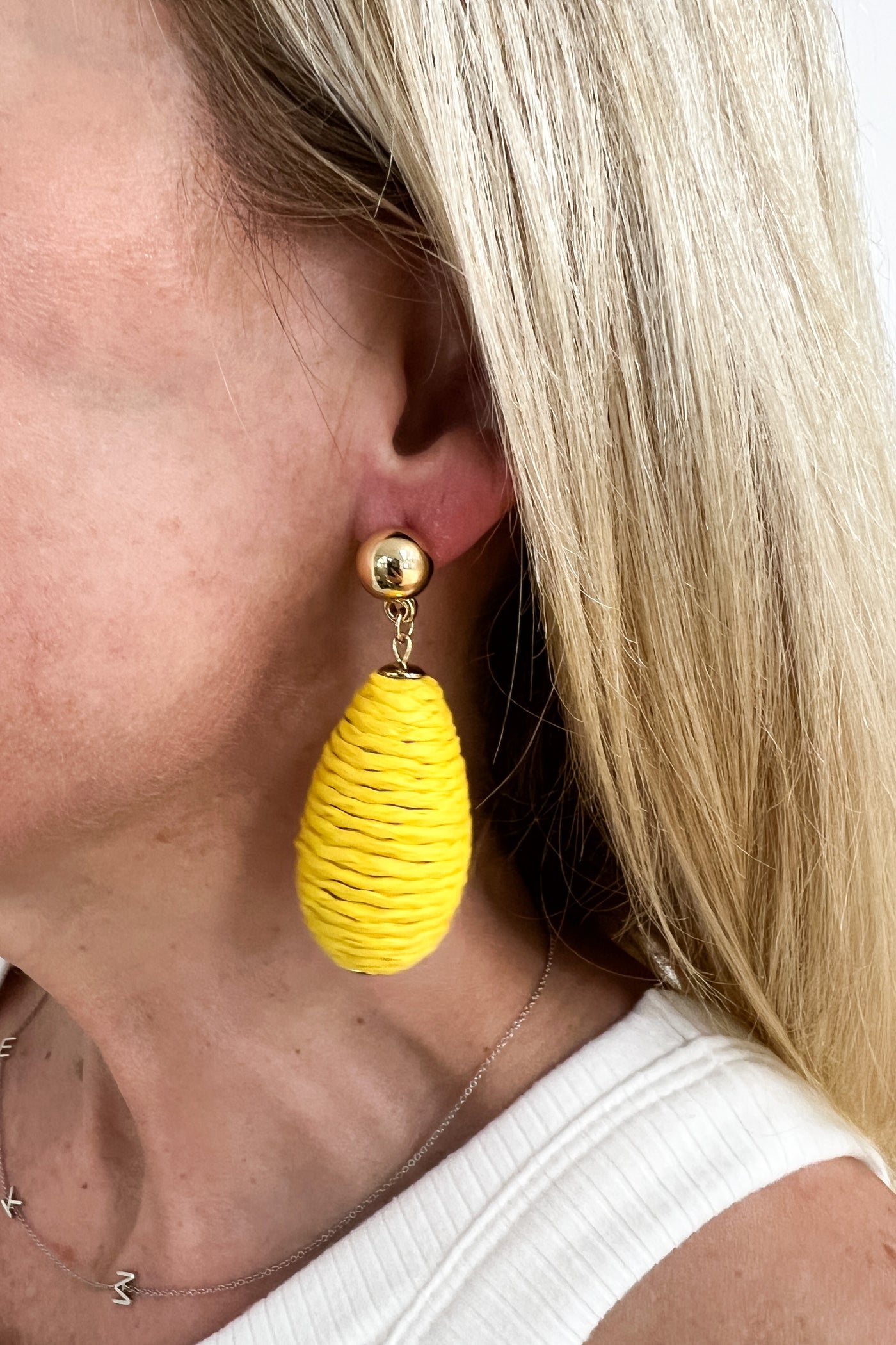 Mandy dangle earring, yellow